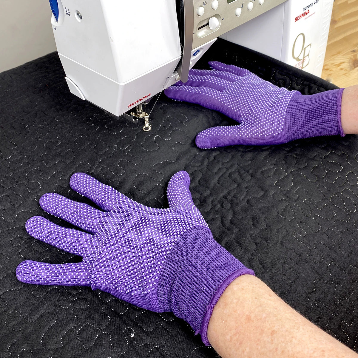 The Gypsy Quilter® Hold Steady Machine Gloves One Size